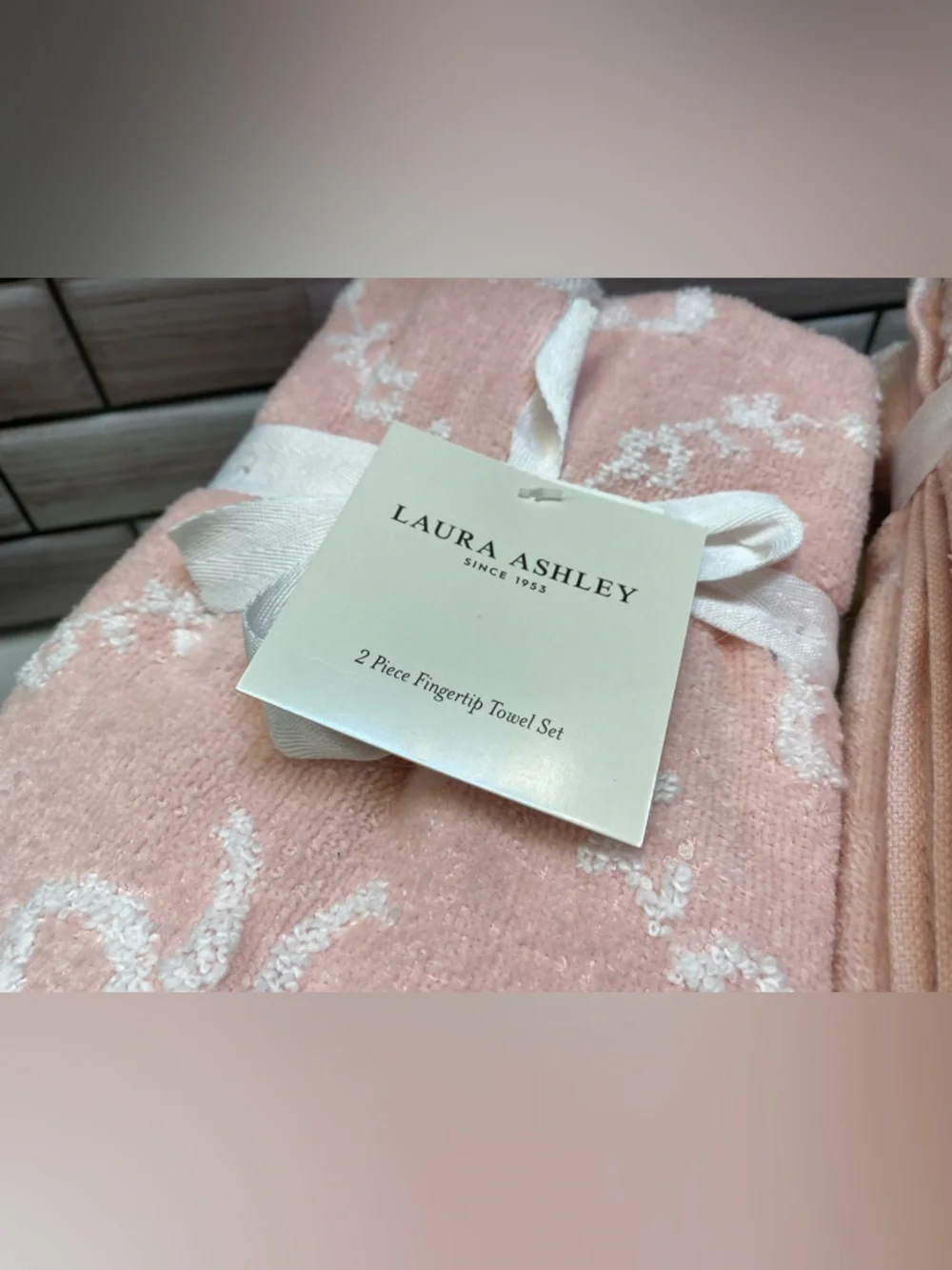 Laura Ashley ❤️Kate Bow (2)Hand  &(2) Tip Towel Set Pink NWT
